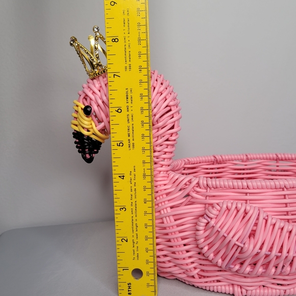 NWT Pink Flamingo With Crown Hello Summer! by Ciroa  Serving Basket Resin Wicker - Picture 11 of 15